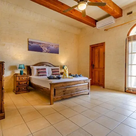 Villa The Grand Authentic House With Private Pool